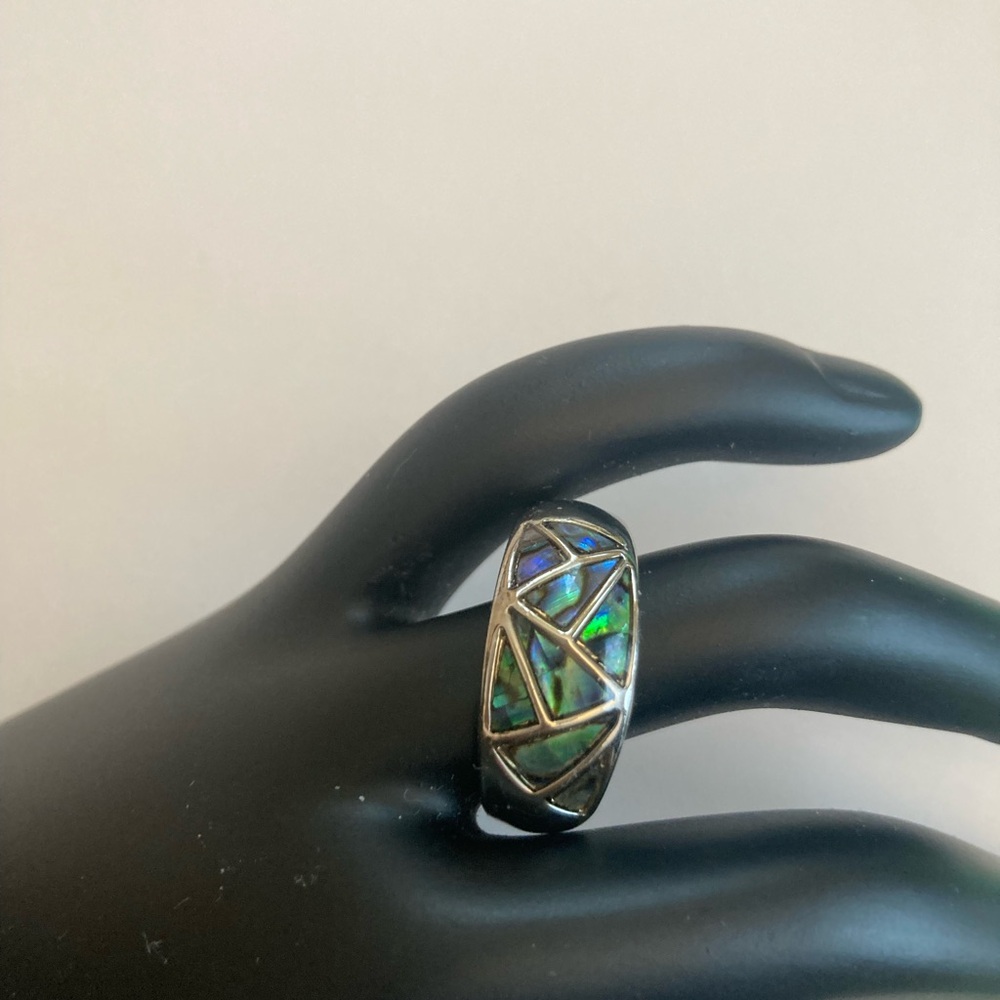 Abalone Green and Blue Geometric Inlay Pattern Ring in Stainless. The sz. 81/2